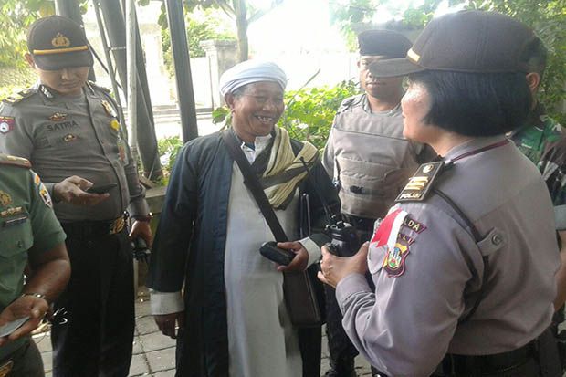 Habib Haliq Gagal Bertemu...