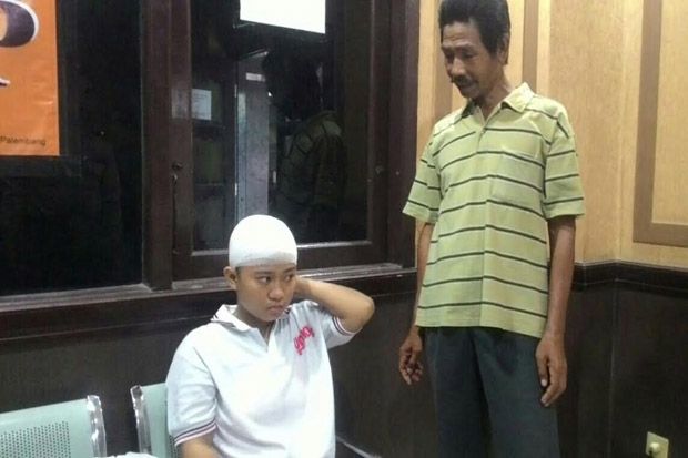 Cari Ponsel Hilang di...