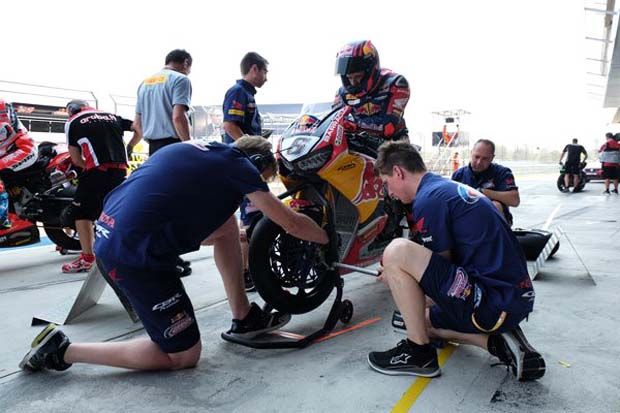 FP2 WSBK Thailand 2017:...