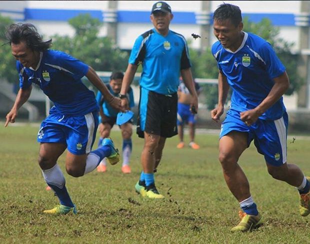 Bek Persib: Perebutan...