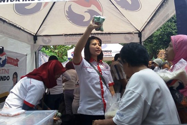 Gelar Bazar Sembako,...