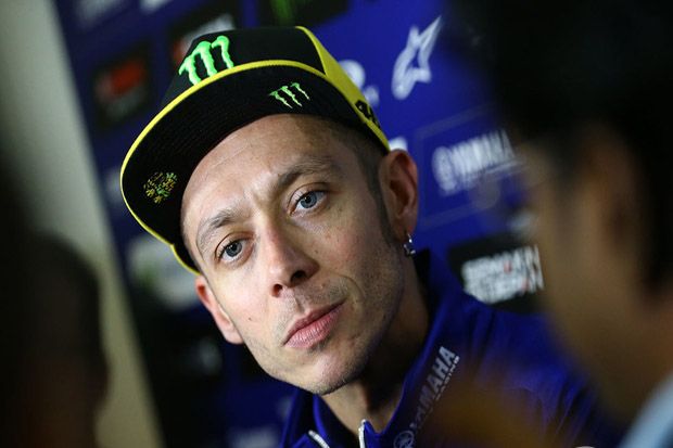 Rossi Fokus pada Distribusi...