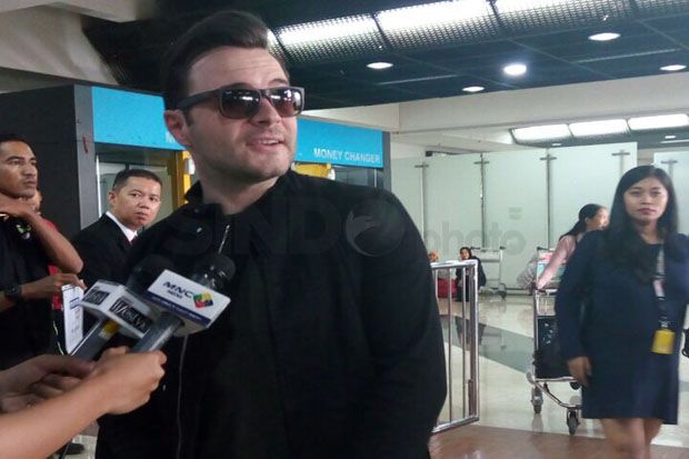 Shane Filan Bakal Santap...