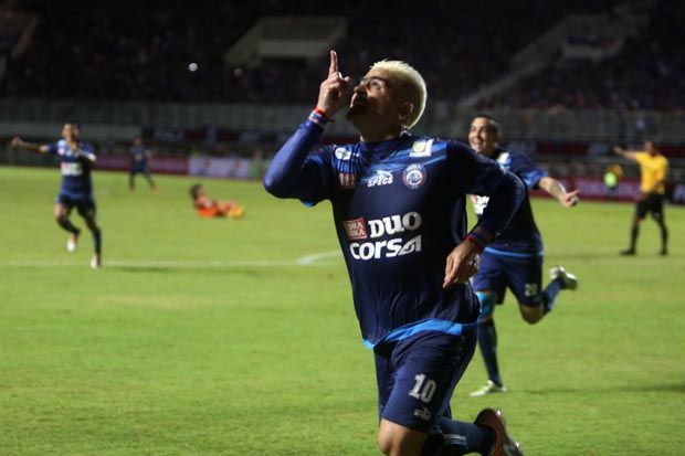 Hat-trick Gonzales Antar...
