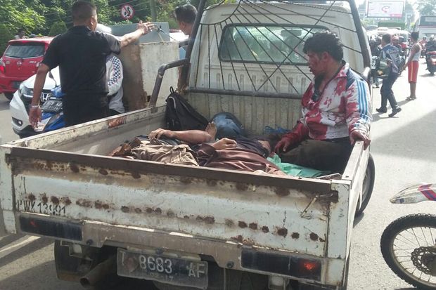 Seruduk Lima Motor dan...