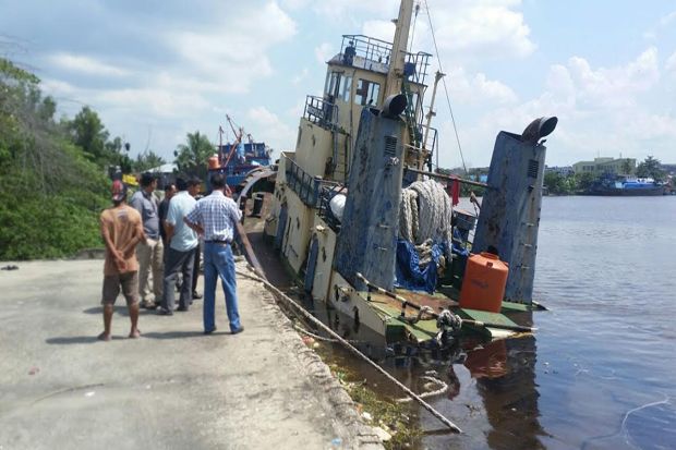 Kapal Marcopolo Tenggelam,...