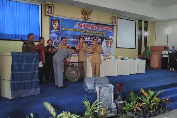 Jalan Perbatasan dan...