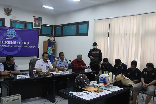 Penyelundupan Sabu pakai...