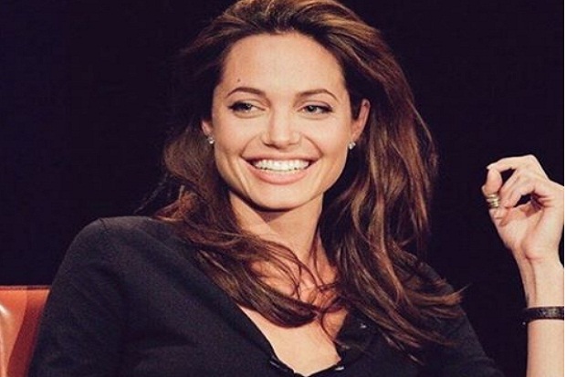 Angelina Jolie Jadi...