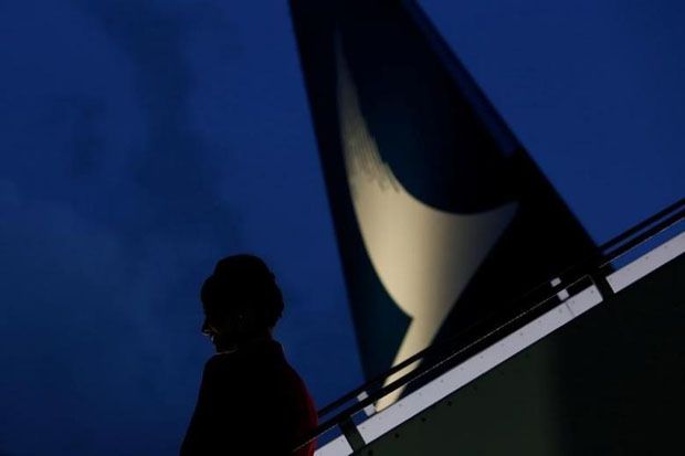 Maskapai Cathay Pacific...