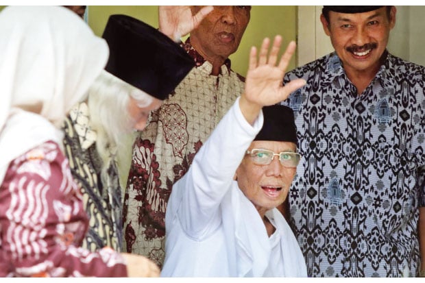 Sosok KH Hasyim Muzadi...