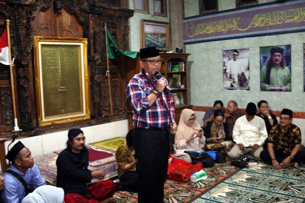 Hasto Ungkap Pertalian...