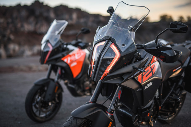 KTM 1290 Super Adventure...