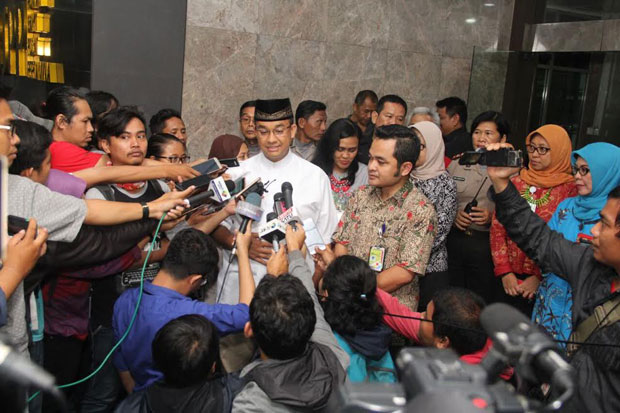 Lift Jatuh, Anies Minta...