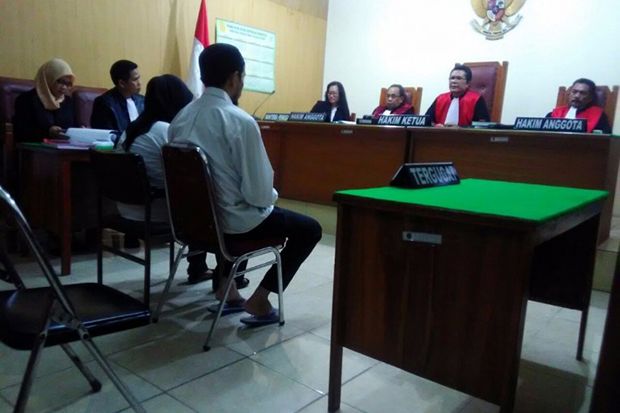 Pasangan Suami-Istri...