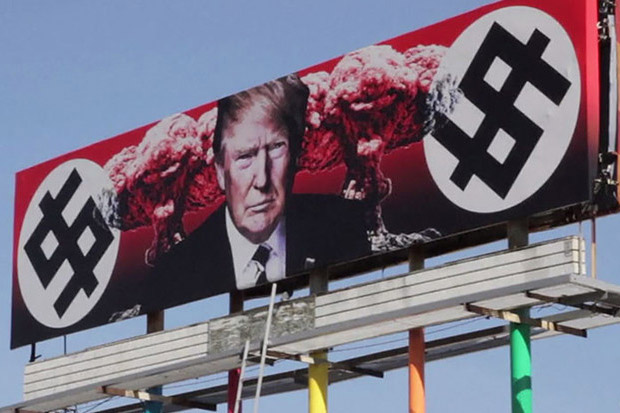 Heboh, Papan Iklan Trump...