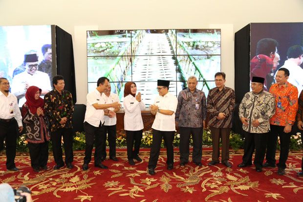 Lima Kabupaten Teken...