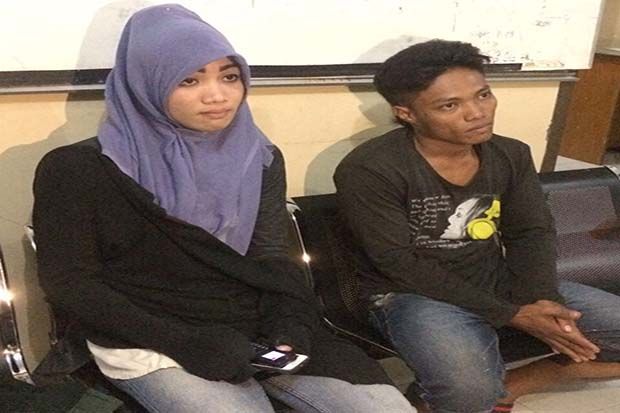 Kencan di Tempat Gelap,...