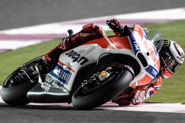 Desmosedici GP17 Masih...