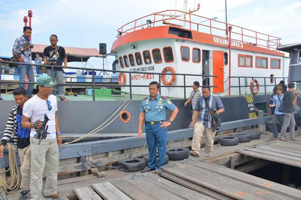 TNI AL Amankan Ratusan...