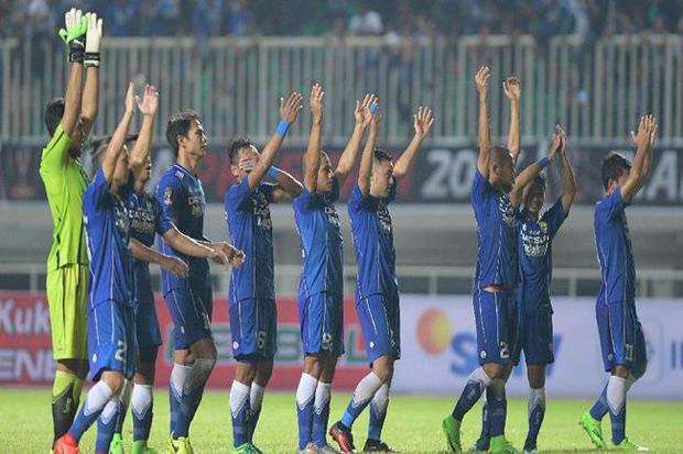 Dihambat PSMS Medan,...