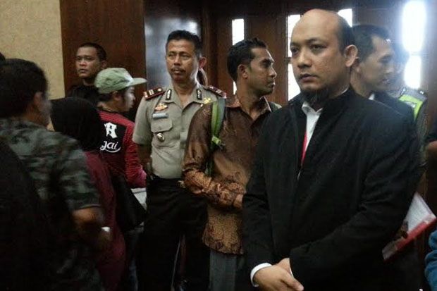 Datang ke Pengadilan,...