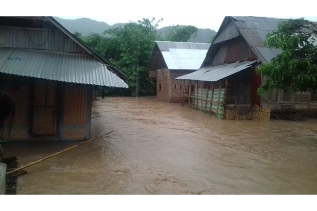 Ratusan Rumah Warga...