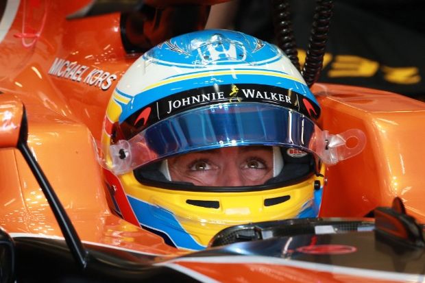 Alonso Kecewa, Penampilan...