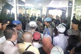 Bawa Sangkur, Pendukung...