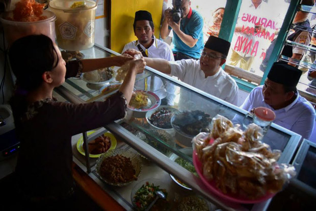 Anies Sebut Warteg Usaha...