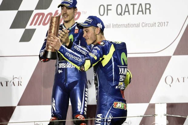 Podium Ini Buat Orang-orang...