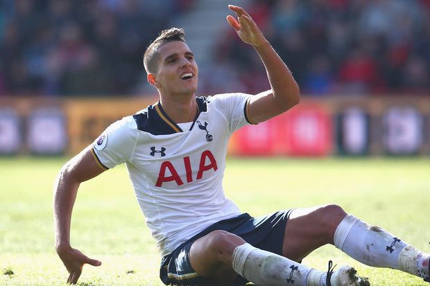 Striker Tottenham Harus...