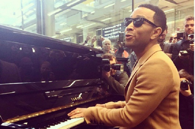 John Legend Buat Kejutan...