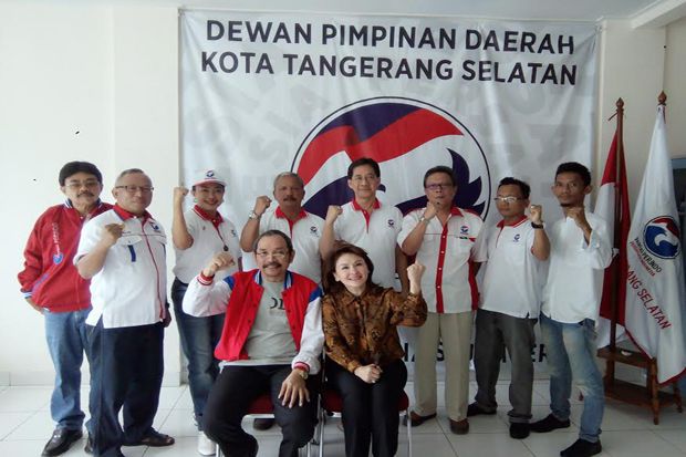 Mengakar hingga ke Bawah,...