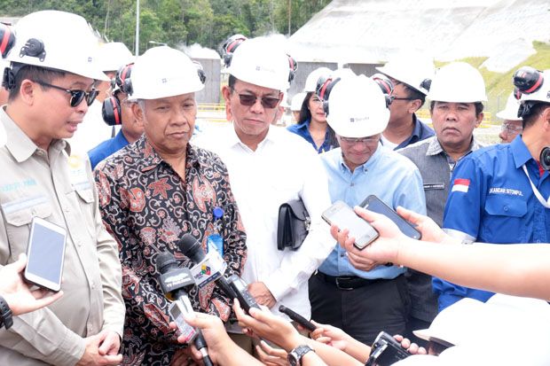 Menteri Jonan Tinjau...