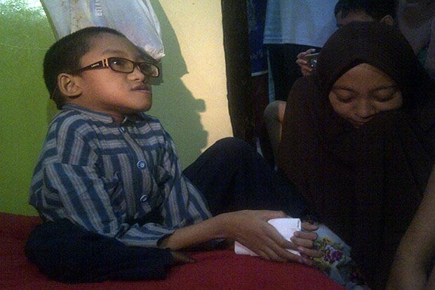 Bocah Tulang Rapuh,...