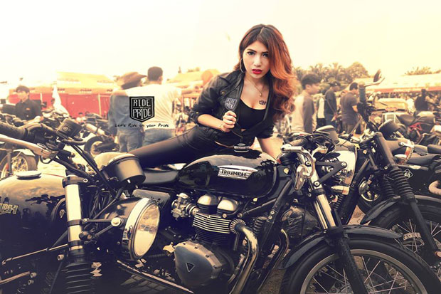 Triumph Tarik Bonneville...