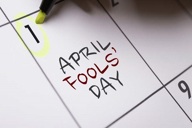 April Mop, Rusia Kerjai...