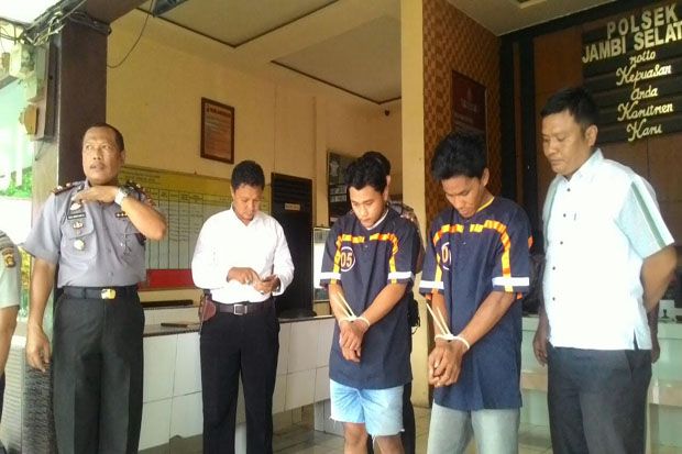 Dua Pencuri Rumah Kosong...