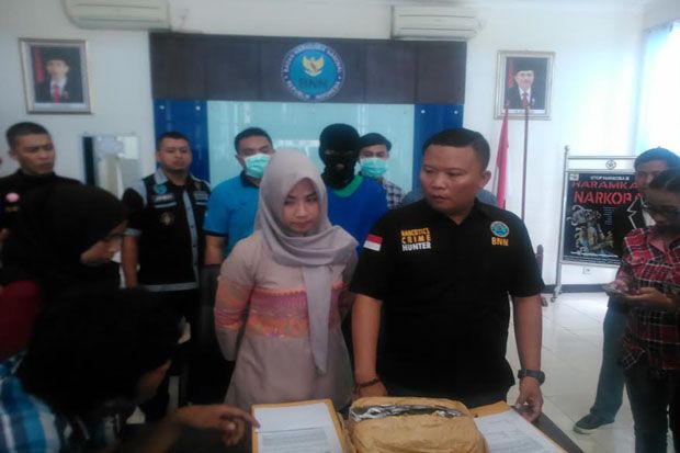 Jadi Bandar Ganja, Mahasiswa...