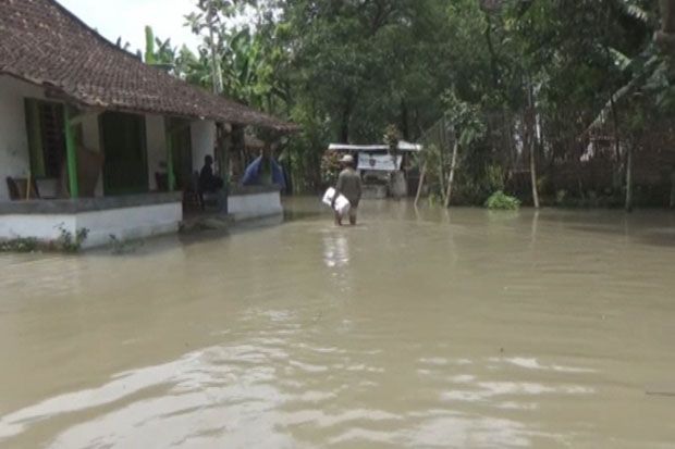 Sudah Tiga Hari, Ratusan...