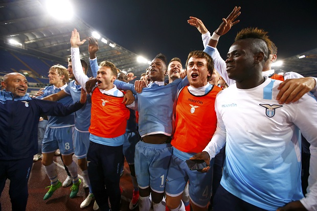 Roma Menang, Lazio Lolos...