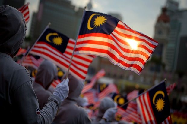 Malaysia Cari Dua Warganya...