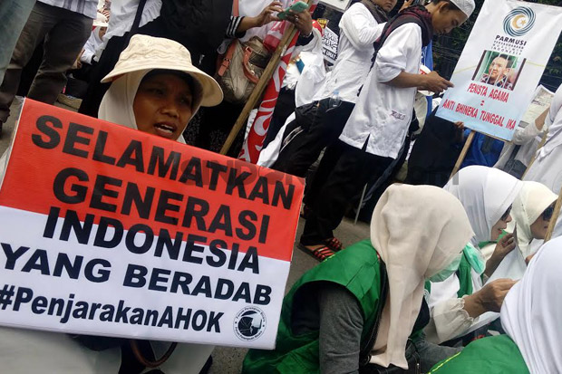 Minta Sidang Ahok Ditunda,...