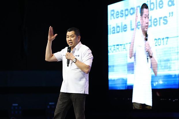 Hary Tanoe: Membangun...