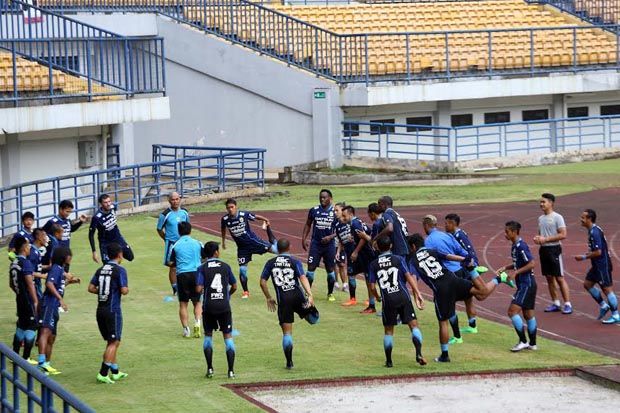 Lawan Bali United, Djadjang:...