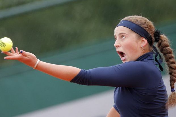 Tumbang di Final, Ostapenko...