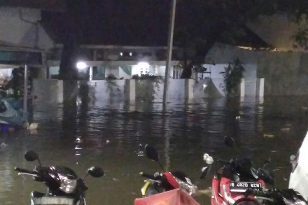 Hujan Deras, Kompleks...