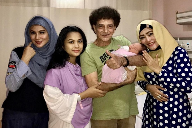 Usia 70 Tahun, Ahmad...