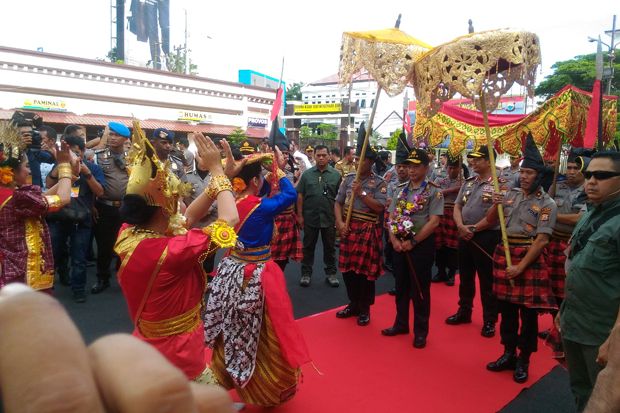 Kapolri Resmikan Ruang...